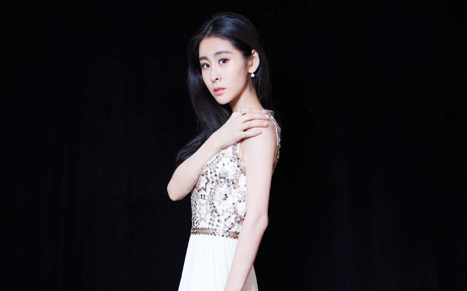 德甲战火升腾,精彩反击和精彩扑救不断上演,德甲榜首大战