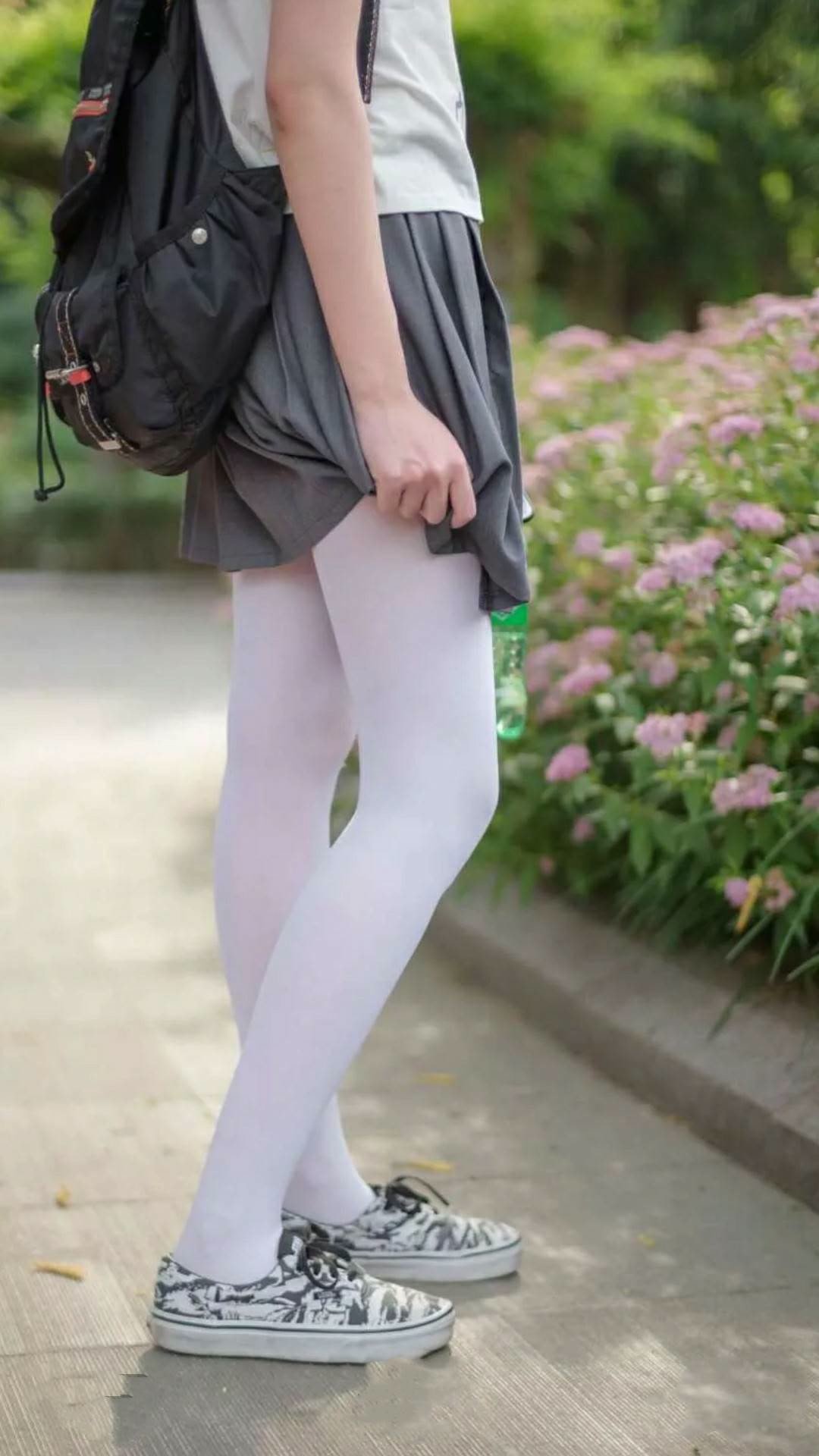 勒沃库森防线表现稳健，勒沃库森球员图片